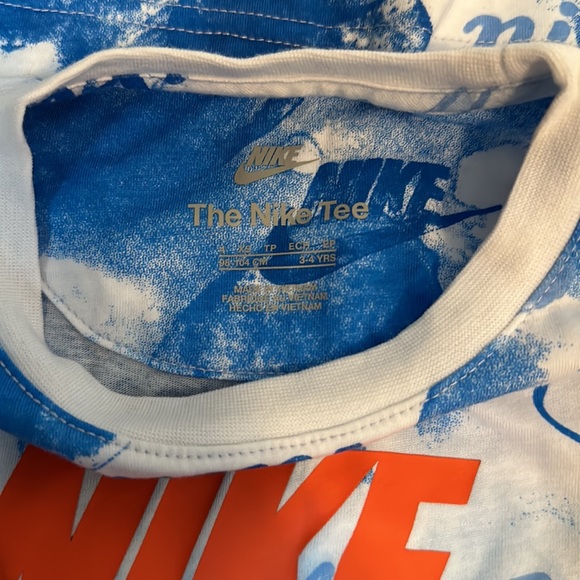 Two Nike shirts 3-4yrs. Brand new never worn - Picture 6 of 7